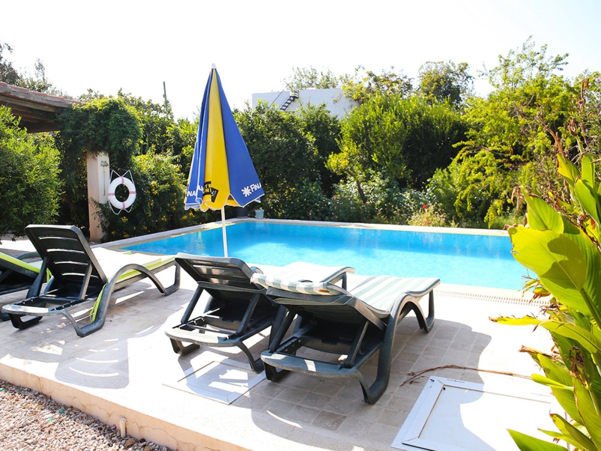 Bodrum Bitez Özel Havuzlu ve Bahçeli 2 Yatak Odalı Müstakil Tatil Villası