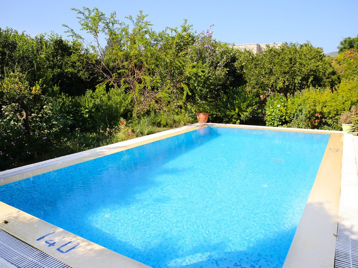 Bodrum Bitez Özel Havuzlu ve Bahçeli 2 Yatak Odalı Müstakil Tatil Villası