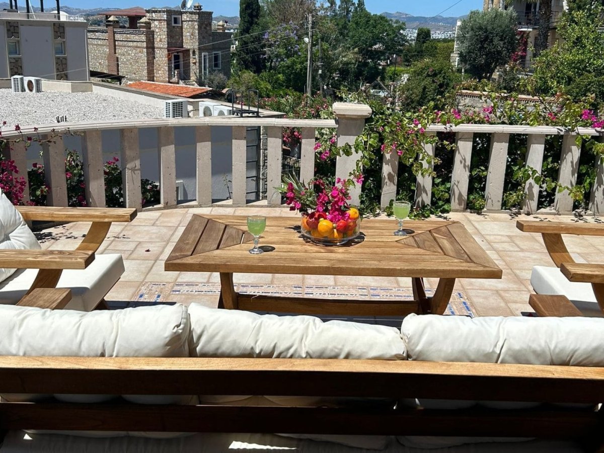 Bodrum Kumbahçe\'de Özel Yüzme Havuzlu 4 Yatak Odalı Tatil Villası