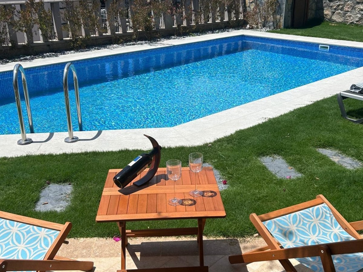 Bodrum Kumbahçe\'de Özel Yüzme Havuzlu 4 Yatak Odalı Tatil Villası