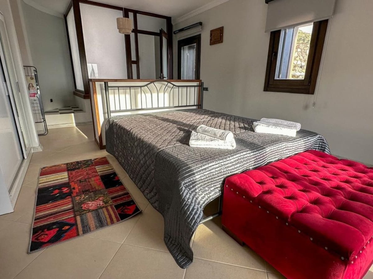 Bodrum Kumbahçe\'de Özel Yüzme Havuzlu 4 Yatak Odalı Tatil Villası