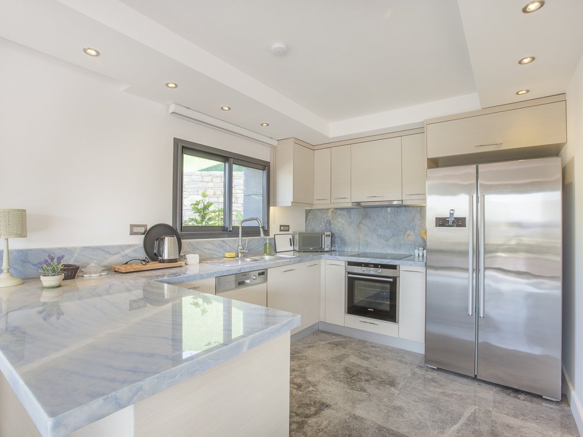 Bodrum Torba Özel Yüzme Havuzlu ve Bahçeli 4 Yatak Odalı Tatil Villası