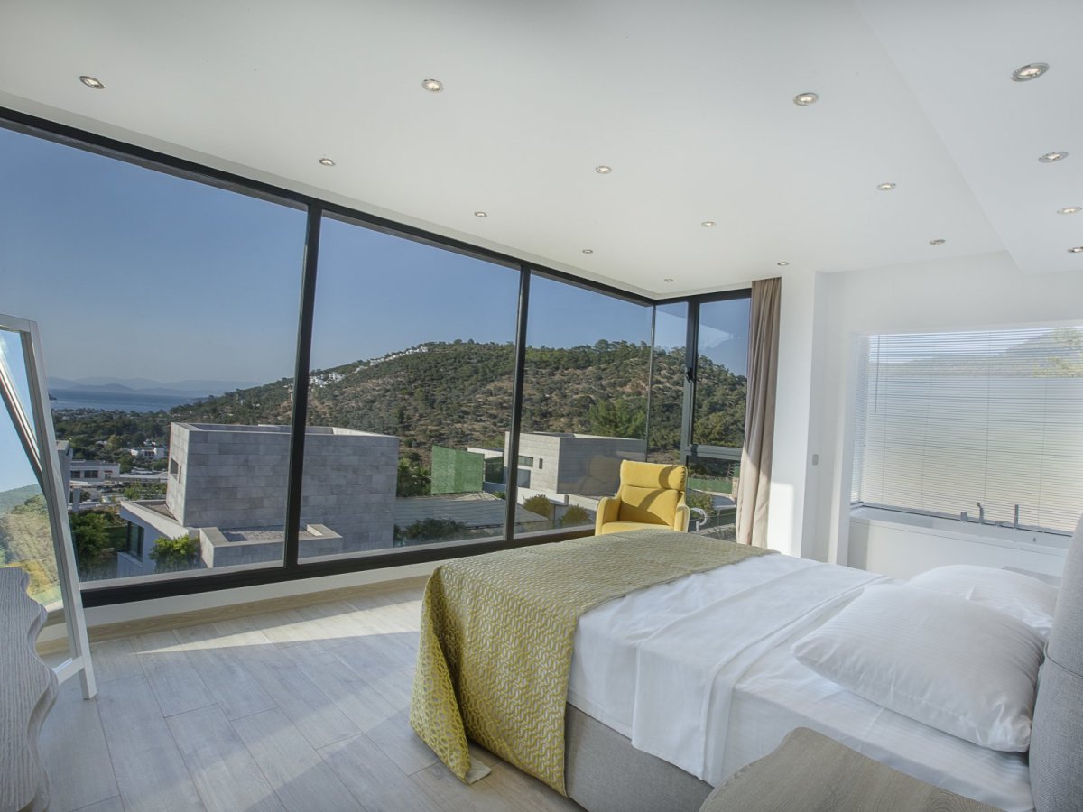 Bodrum Torba Özel Yüzme Havuzlu ve Bahçeli 4 Yatak Odalı Tatil Villası