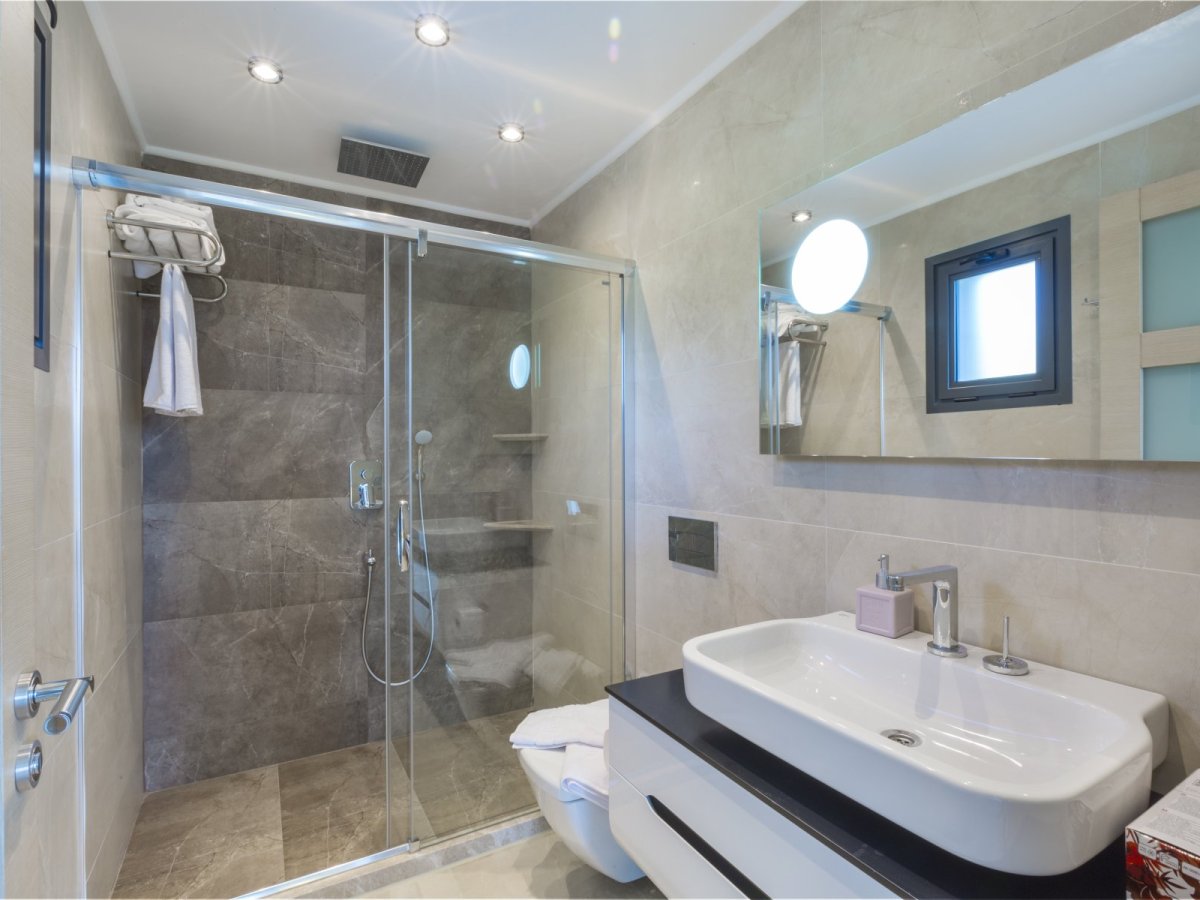 Bodrum Torba Özel Yüzme Havuzlu ve Bahçeli 4 Yatak Odalı Tatil Villası