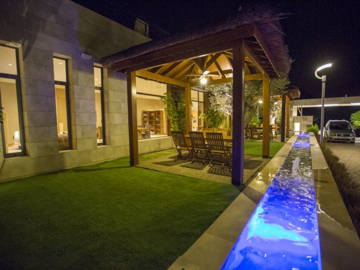 Bodrum Torba Özel Yüzme Havuzlu ve Bahçeli 4 Yatak Odalı Tatil Villası