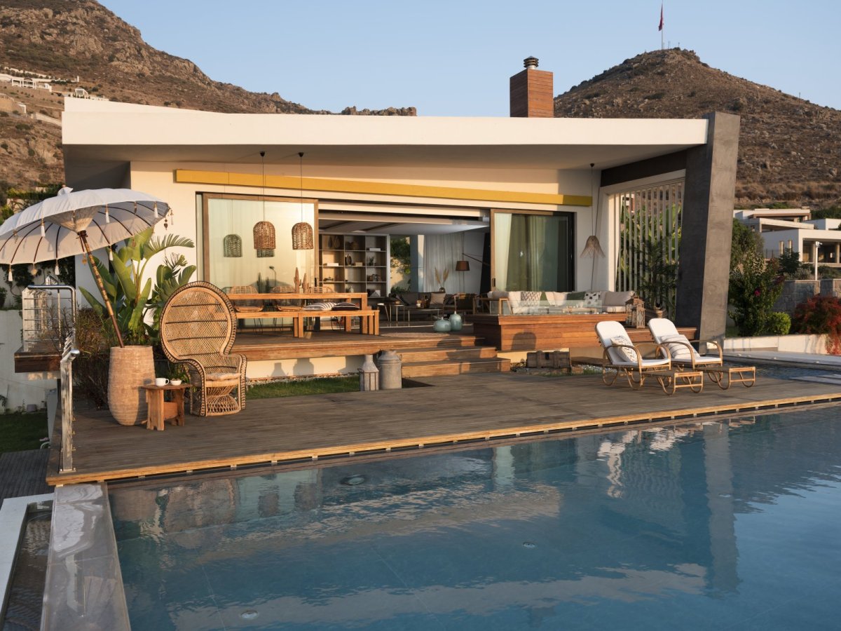Bodrum Turgutreis Özel Yüzme Havuzlu ve Deniz Manzaralı 8 Yatak Odalı Tatil Villası