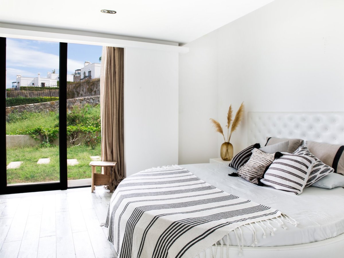 Bodrum Turgutreis Özel Yüzme Havuzlu ve Deniz Manzaralı 8 Yatak Odalı Tatil Villası