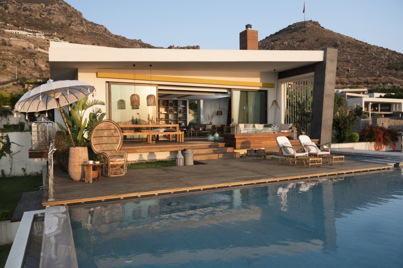 Bodrum Turgutreis Özel Yüzme Havuzlu ve Deniz Manzaralı 8 Yatak Odalı Tatil Villası
