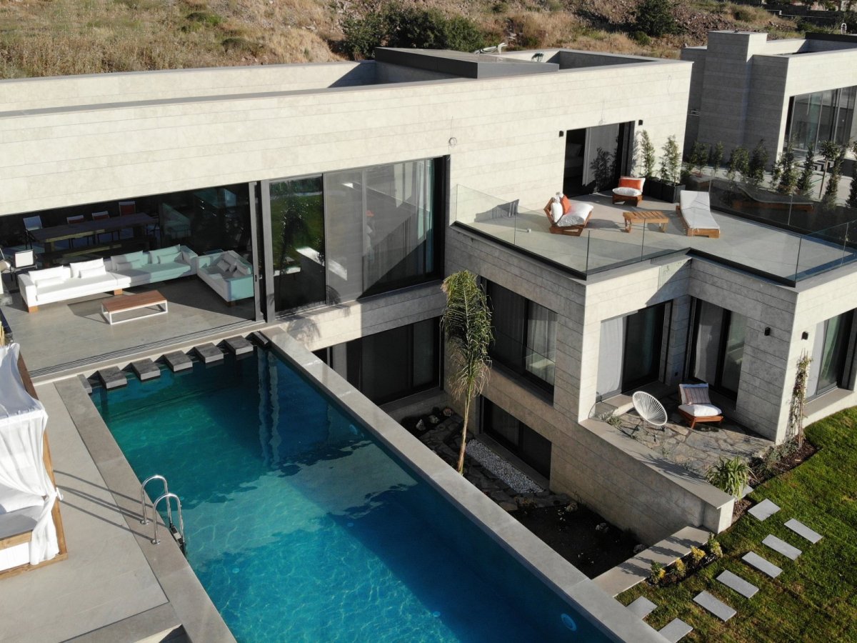 Bodrum Turgutreis Özel Yüzme Havuzlu ve Deniz Manzaralı 6 Yatak Odalı Tatil Villası