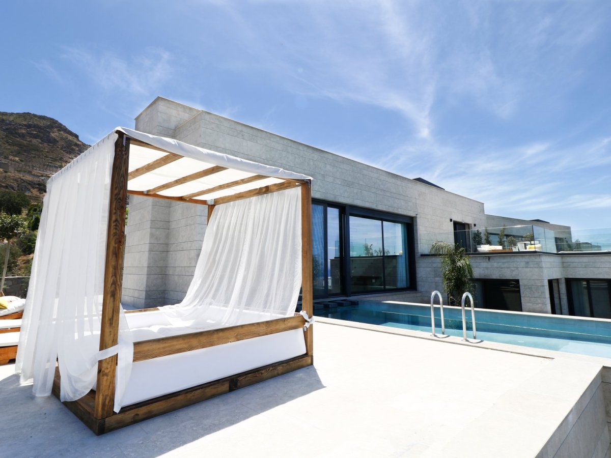 Bodrum Turgutreis Özel Yüzme Havuzlu ve Deniz Manzaralı 6 Yatak Odalı Tatil Villası