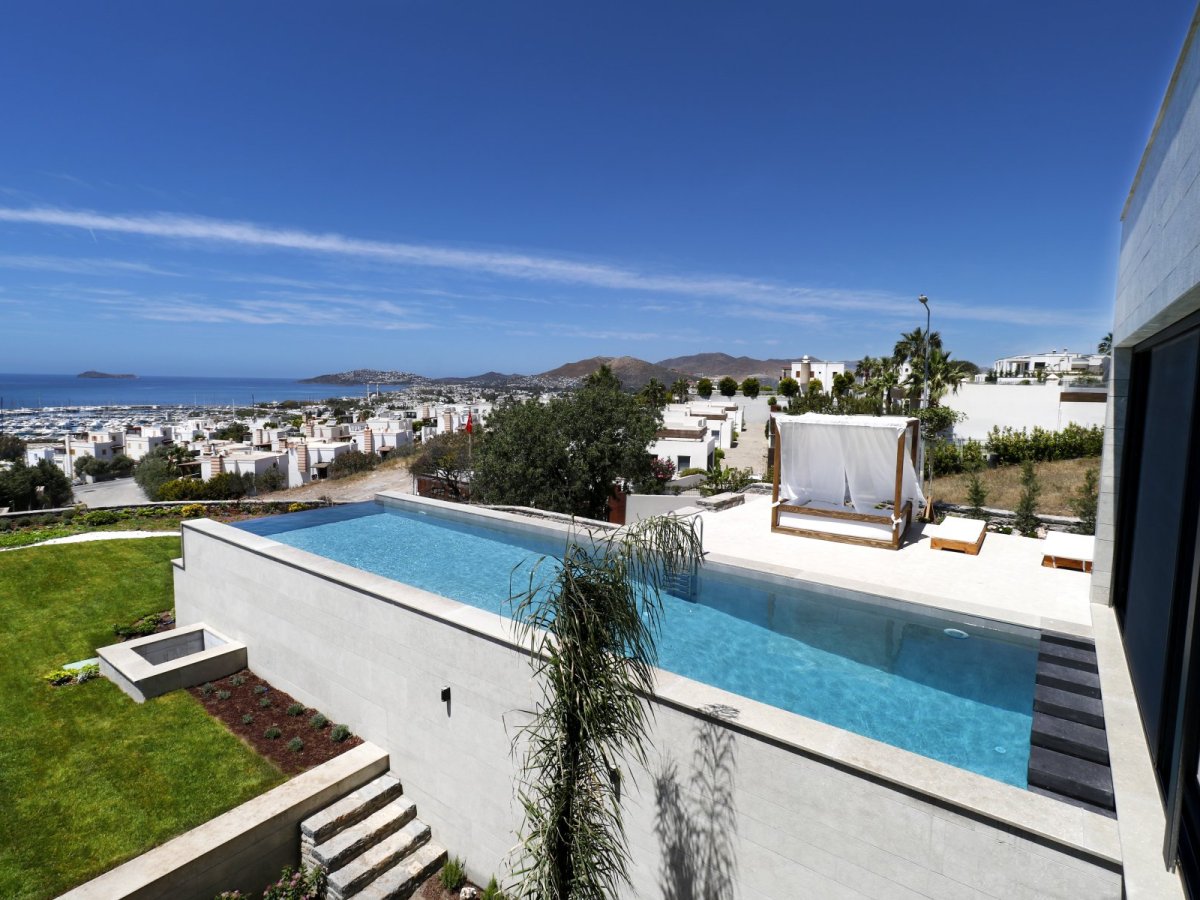 Bodrum Turgutreis Özel Yüzme Havuzlu ve Deniz Manzaralı 6 Yatak Odalı Tatil Villası