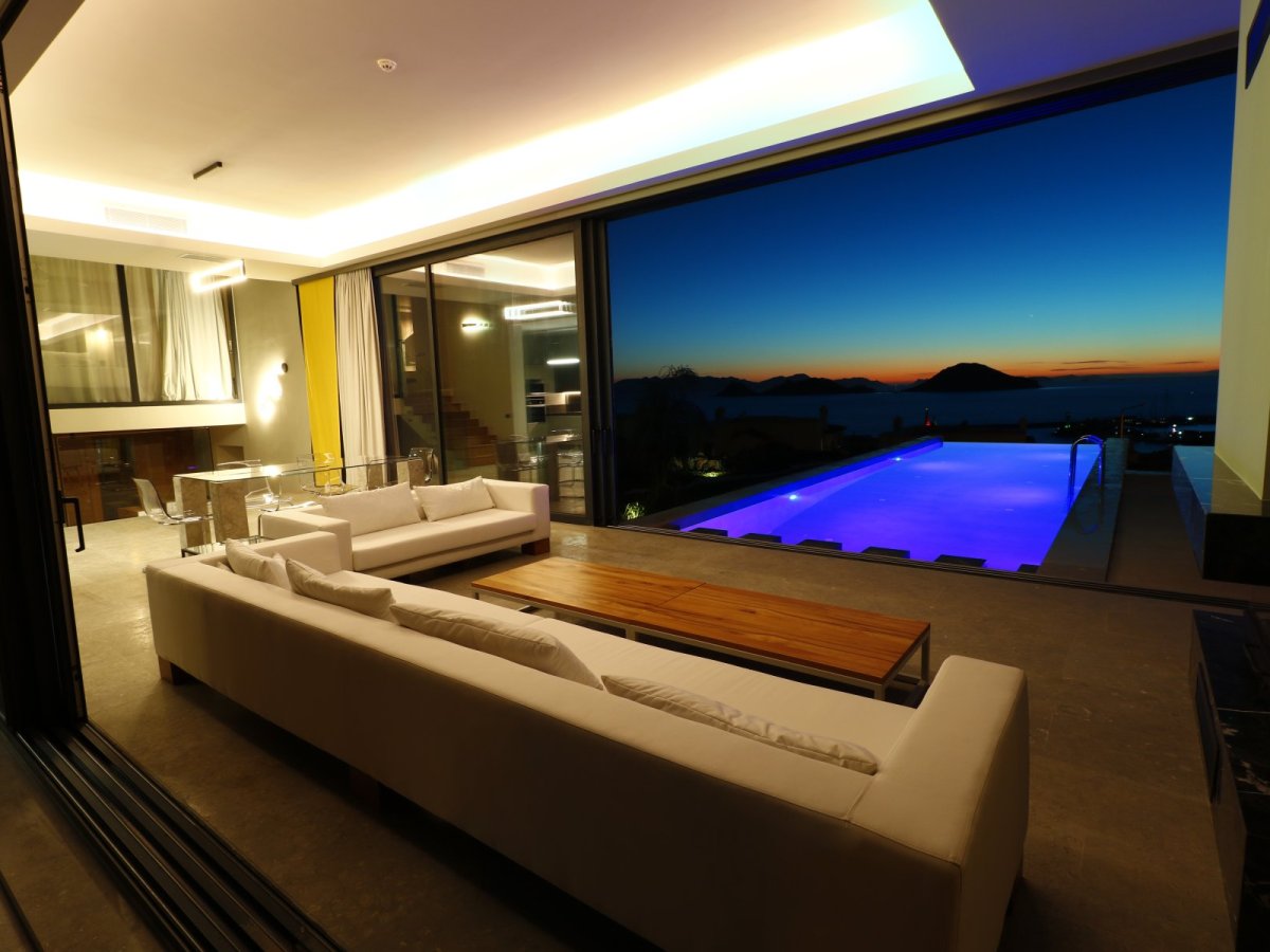 Bodrum Turgutreis Özel Yüzme Havuzlu ve Deniz Manzaralı 6 Yatak Odalı Tatil Villası