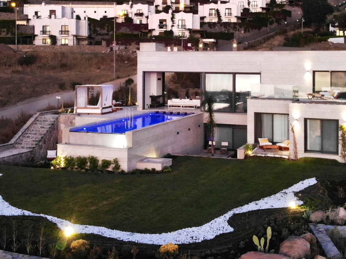 Bodrum Turgutreis Özel Yüzme Havuzlu ve Deniz Manzaralı 6 Yatak Odalı Tatil Villası