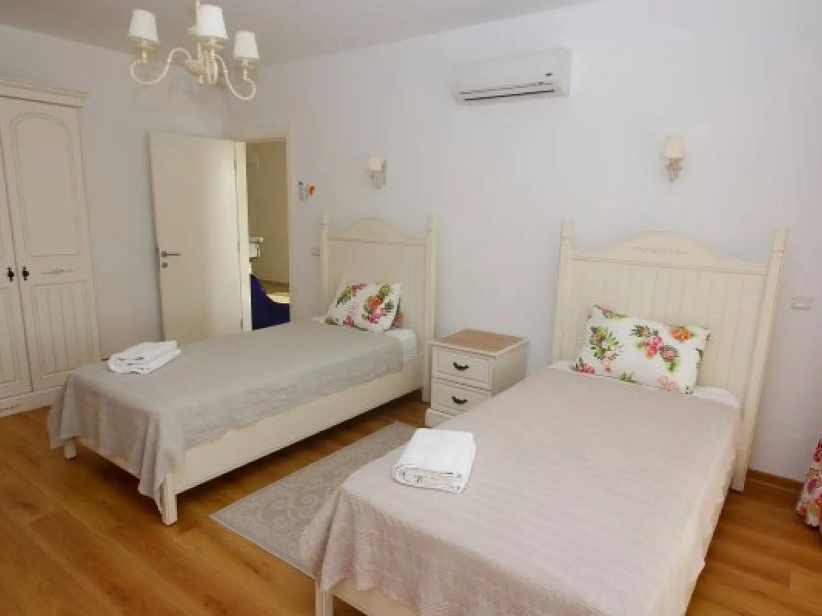 Bodrum Turgutreiste Muhteşem Deniz Manzaralı 5+2 Villa