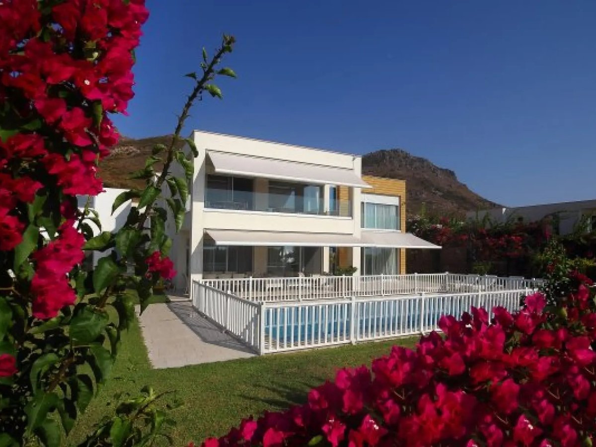 Bodrum Turgutreiste Muhteşem Deniz Manzaralı 5+2 Villa