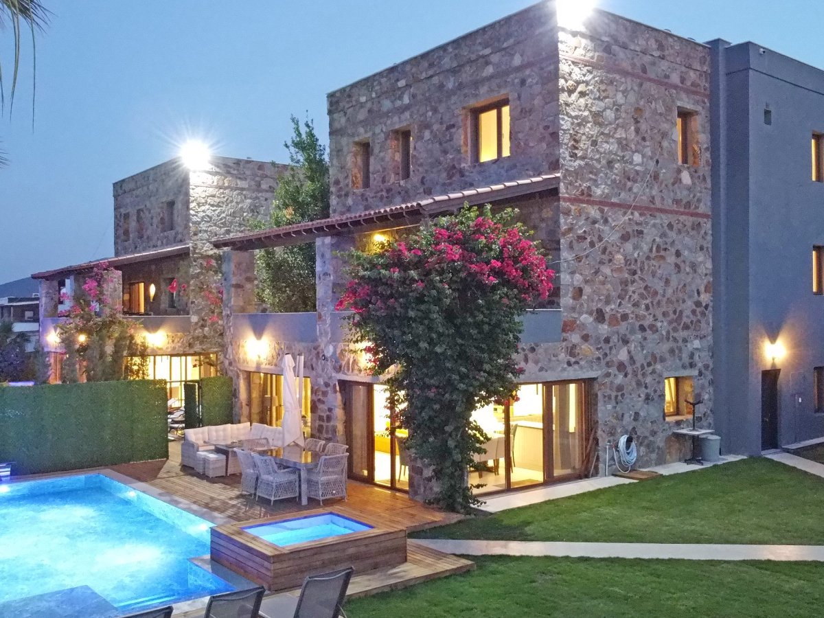 Bodrum Torba'da 5 yatak odalı Özel havuzlu Villa Bay