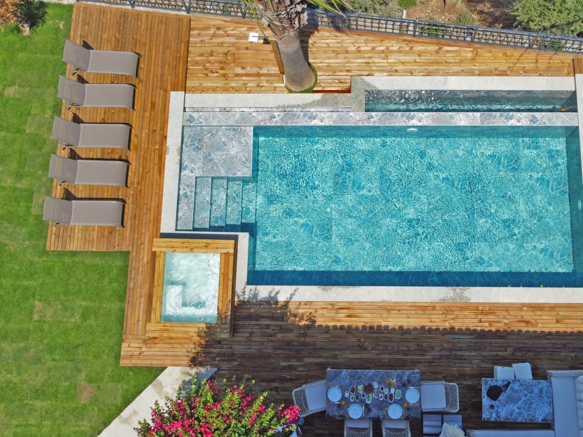 Bodrum Torba'da 5 yatak odalı Özel havuzlu Villa Bay
