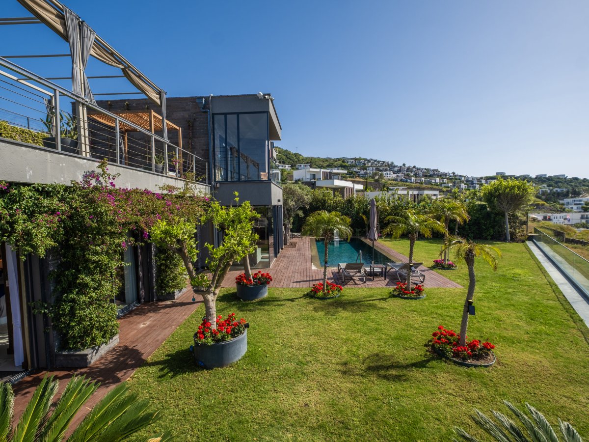 Bodrum Yalıkavakta 4 yatak odalı özel havuzlu Villa Sunset