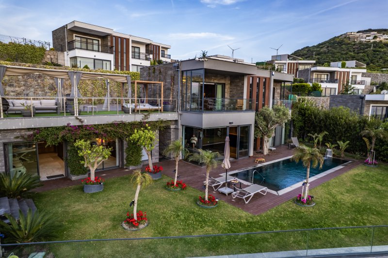 Bodrum Yalıkavakta 4 yatak odalı özel havuzlu Villa Sunset