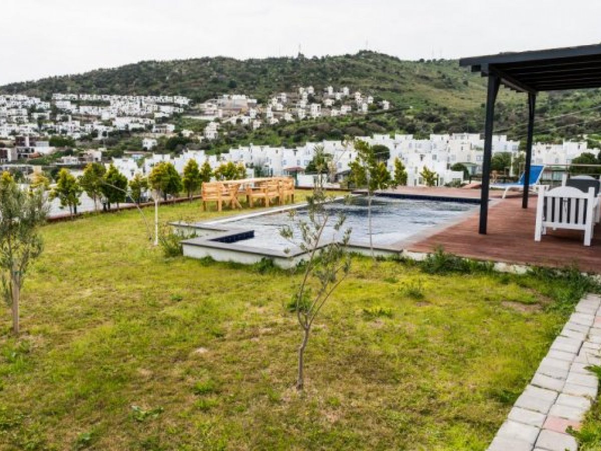 Detached Villa with Private Pool in Bodrum Ortakent