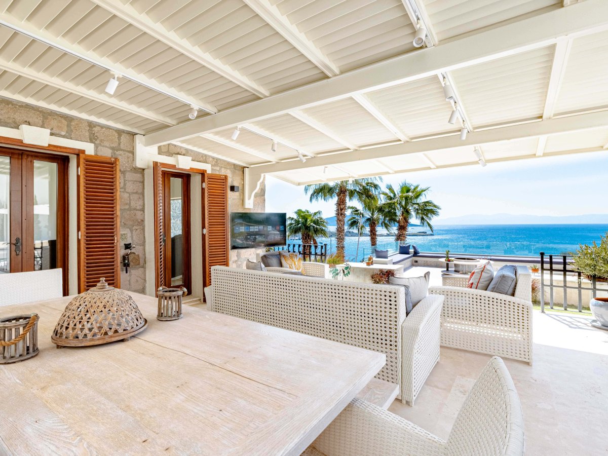 Bodrum Bitezde 5 yatak odalı özel havuzlu Villa Dorian