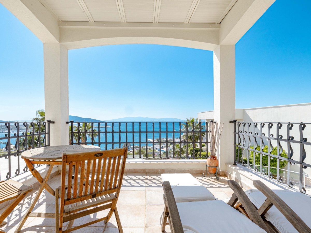 Bodrum Bitezde 5 yatak odalı özel havuzlu Villa Dorian