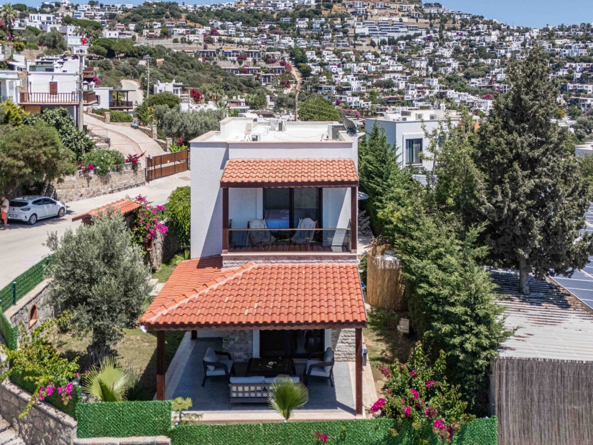 Bodrum Gümüşlükte 3 yatak odalı özel havuzlu Villa Silver