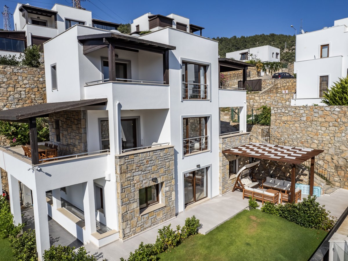 Bodrum Merkezde 4 yatak odalı özel havuzlu Villa Castle