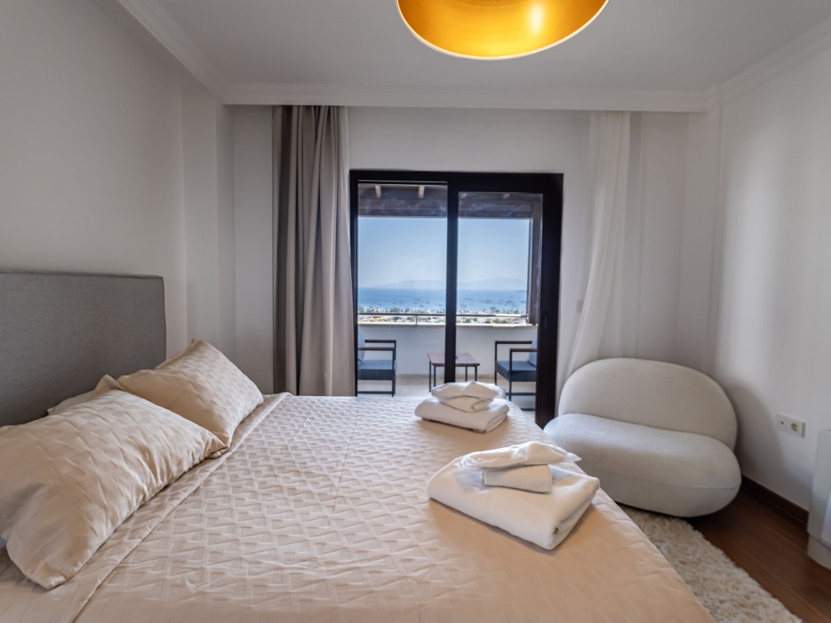 Bodrum Merkezde 4 yatak odalı özel havuzlu Villa Castle