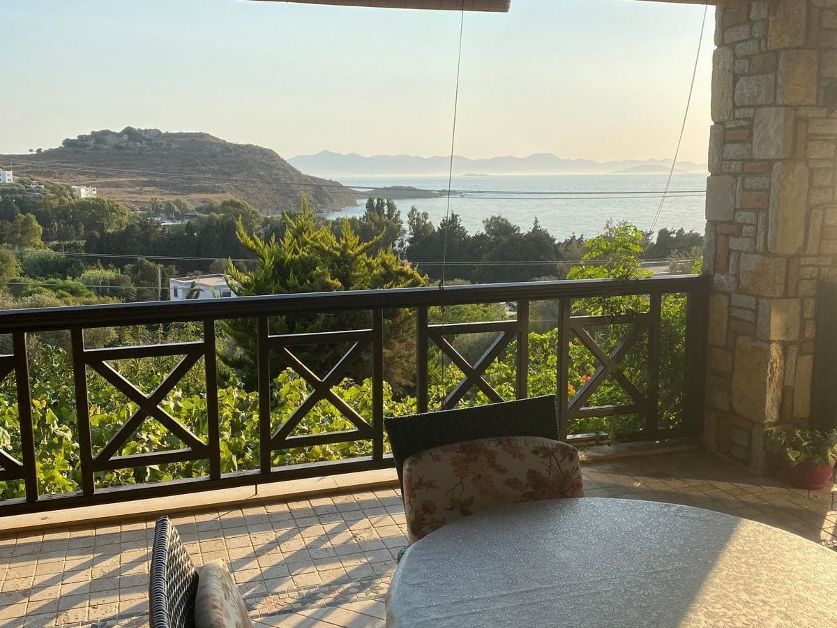 Gümüşlükte 4 yatak odalı Özel havuzlu Deniz manzaralı villa 