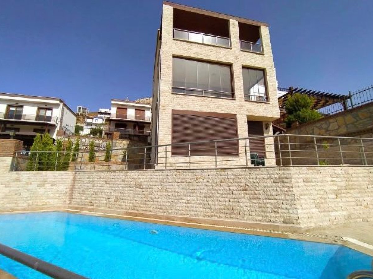 Turgutreiste 2 yatak odalı villa james