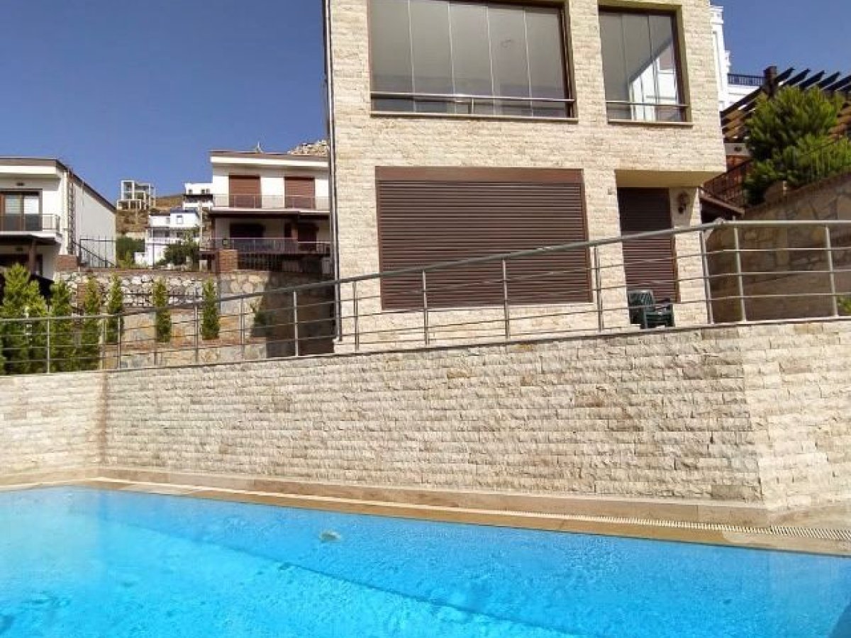 Turgutreiste 2 yatak odalı villa james