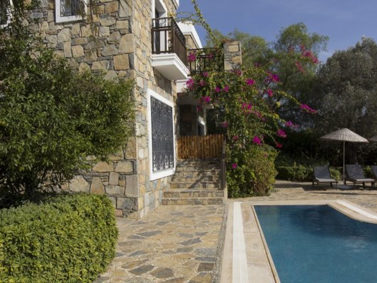 Stone Villa with Private Pool for Rent in Bodrum Dereköy