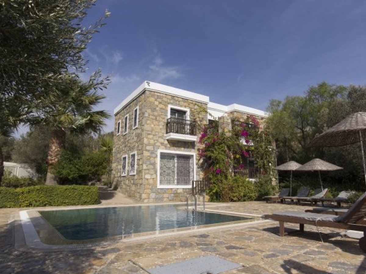 Stone Villa with Private Pool for Rent in Bodrum Dereköy