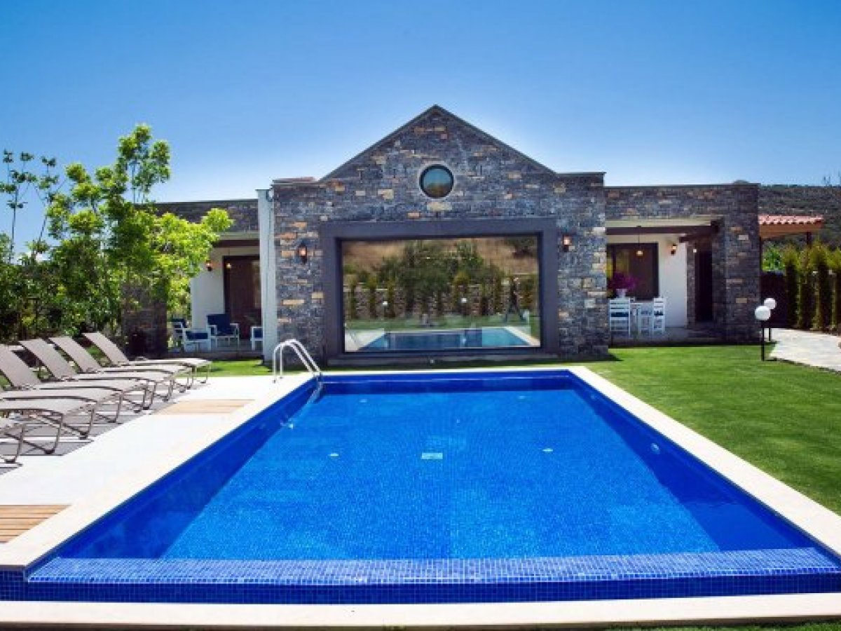 Stone Villa with Private Pool for Rent in Bodrum Ortakent