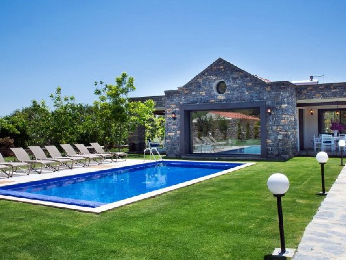 Stone Villa with Private Pool for Rent in Bodrum Ortakent