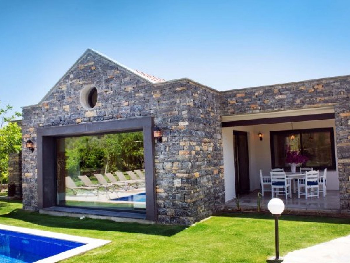 Stone Villa with Private Pool for Rent in Bodrum Ortakent