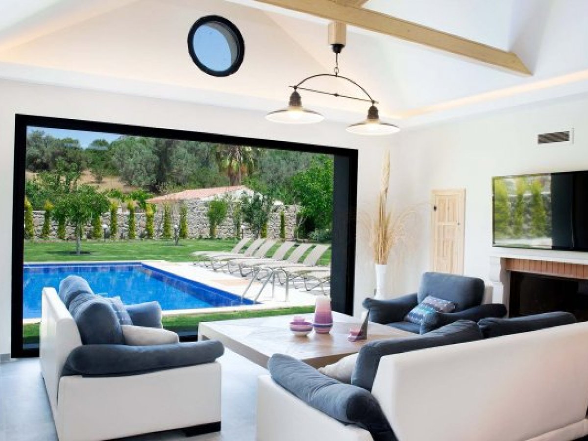 Stone Villa with Private Pool for Rent in Bodrum Ortakent