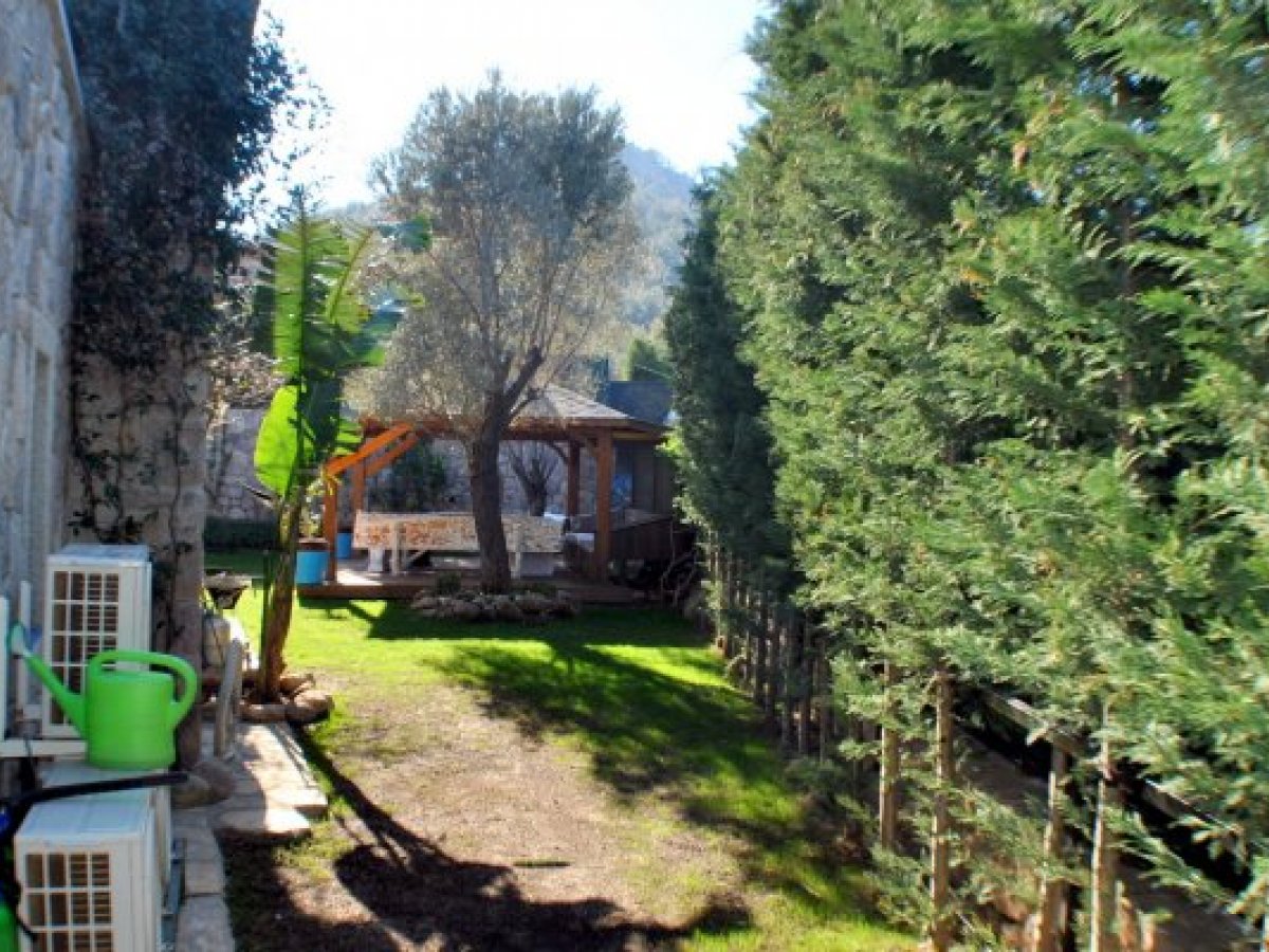 Torba 3 Odalı Özel Havuzlu Taş Villa