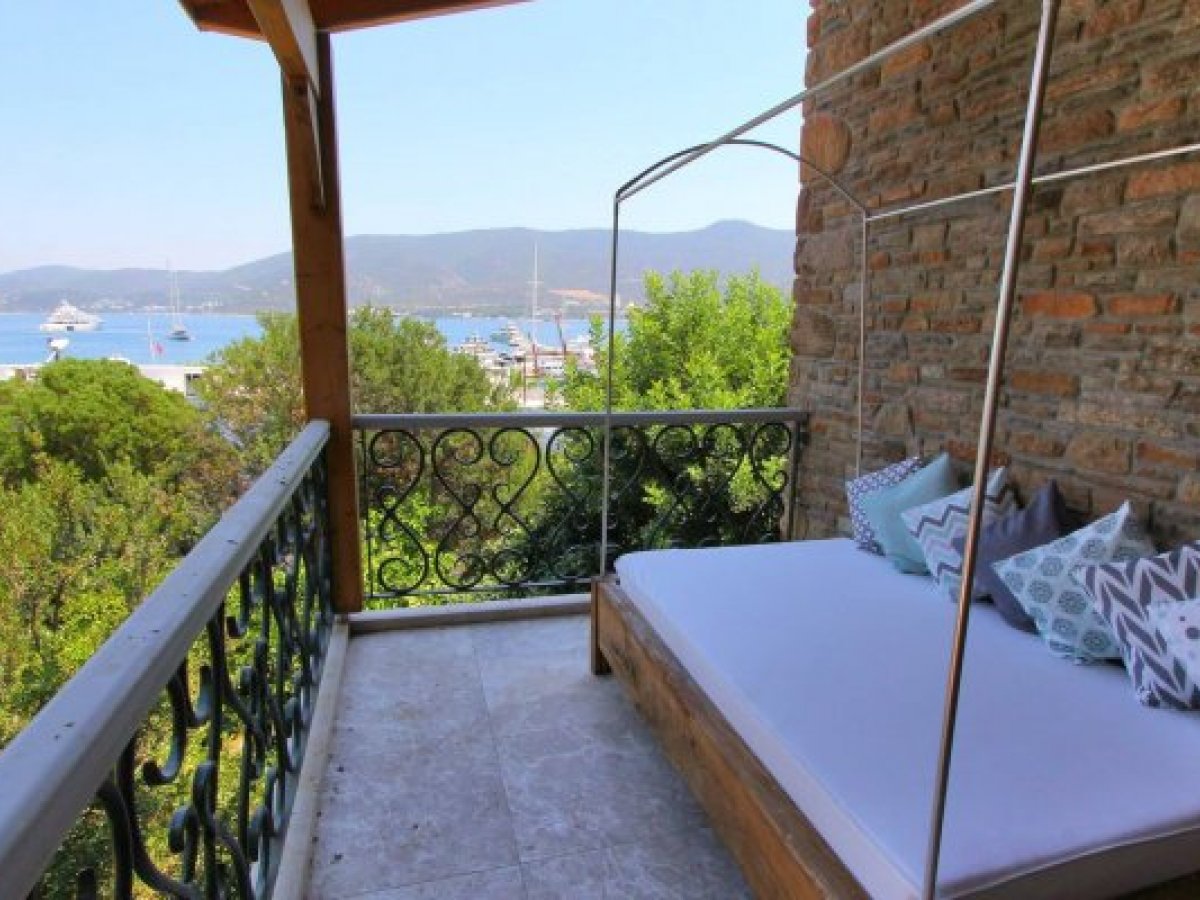 Seafront Holiday Villa In Bodrum Torba