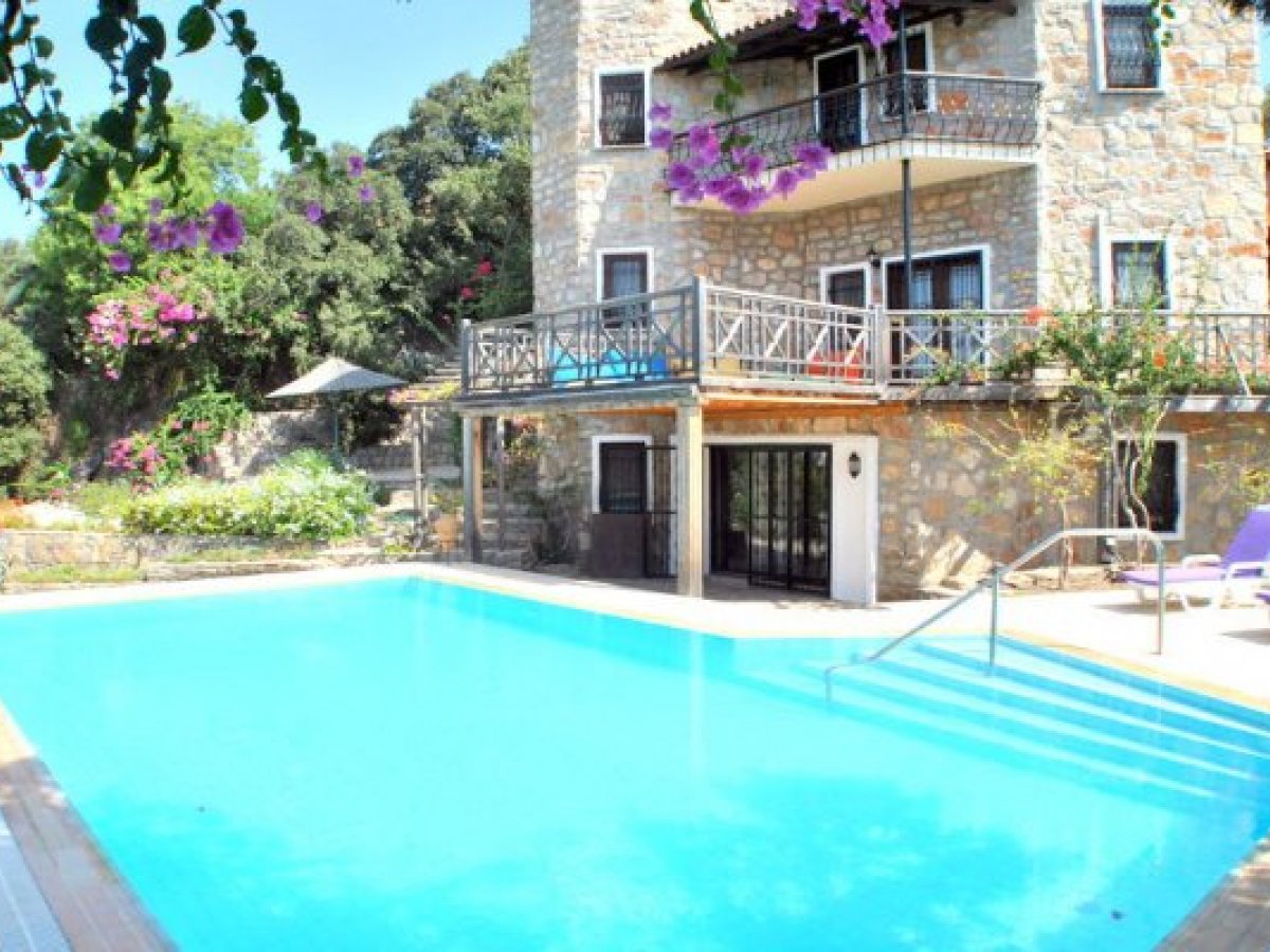 Weekly Rental Private Pool Villa Stone Villa in Bitez
