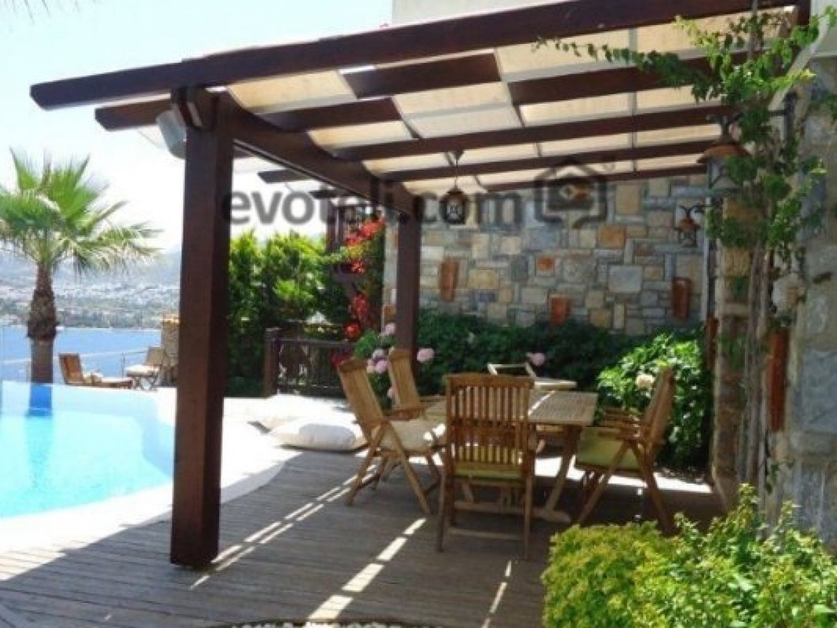Detached Villa With Private Pool For Rent In Bodrum Yalıkavak