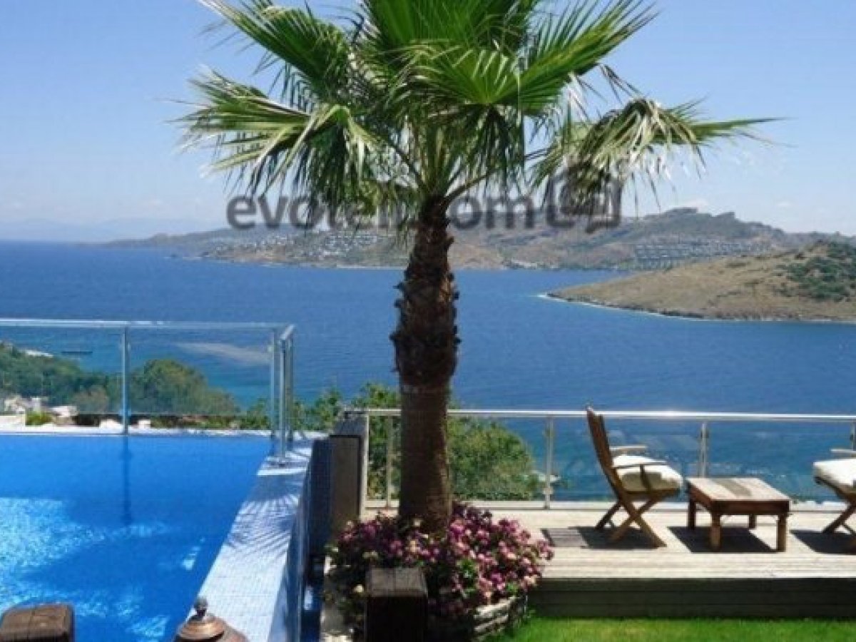 Detached Villa With Private Pool For Rent In Bodrum Yalıkavak