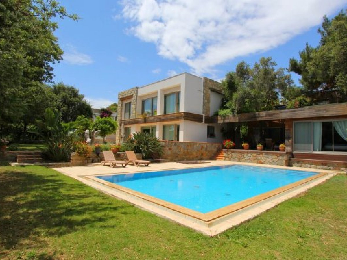 Ideal Luxury Rental Villa for Conservative Families in Bitez, Bodrum