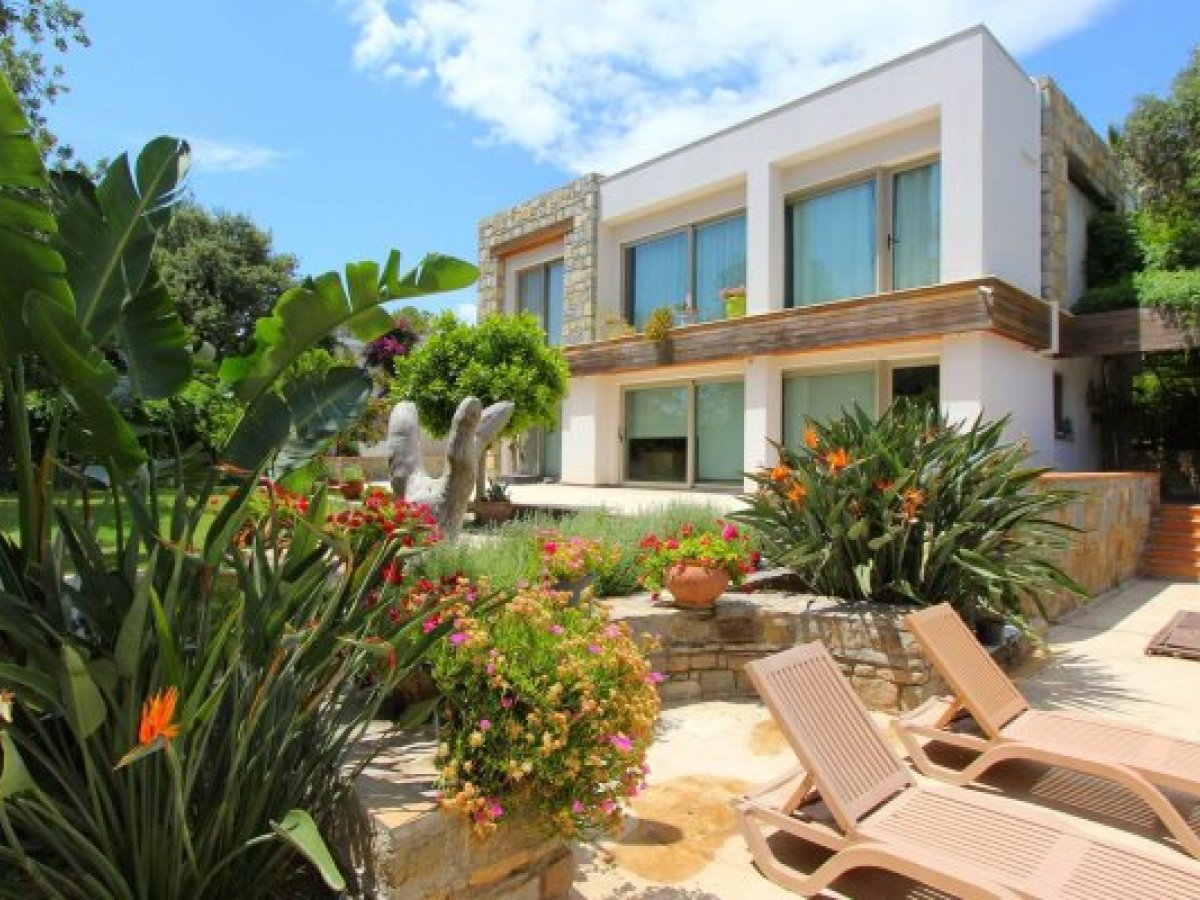 Ideal Luxury Rental Villa for Conservative Families in Bitez, Bodrum