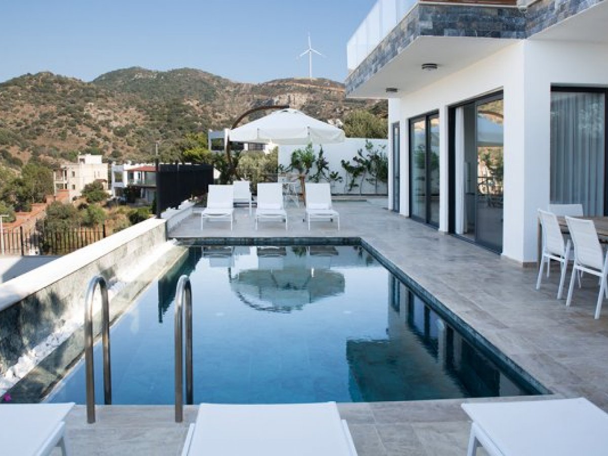 Bodrum Yalıkavak Duplex Villa for Rent with Private Pool