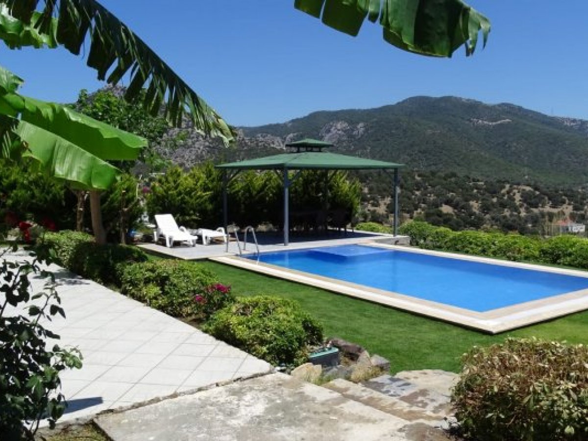 Private Pool Villa Rental in Ortakent Yakaköy