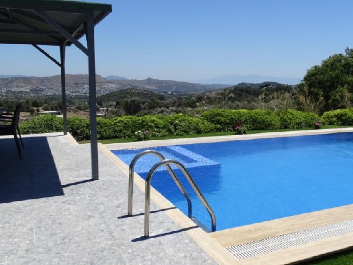 Private Pool Villa Rental in Ortakent Yakaköy