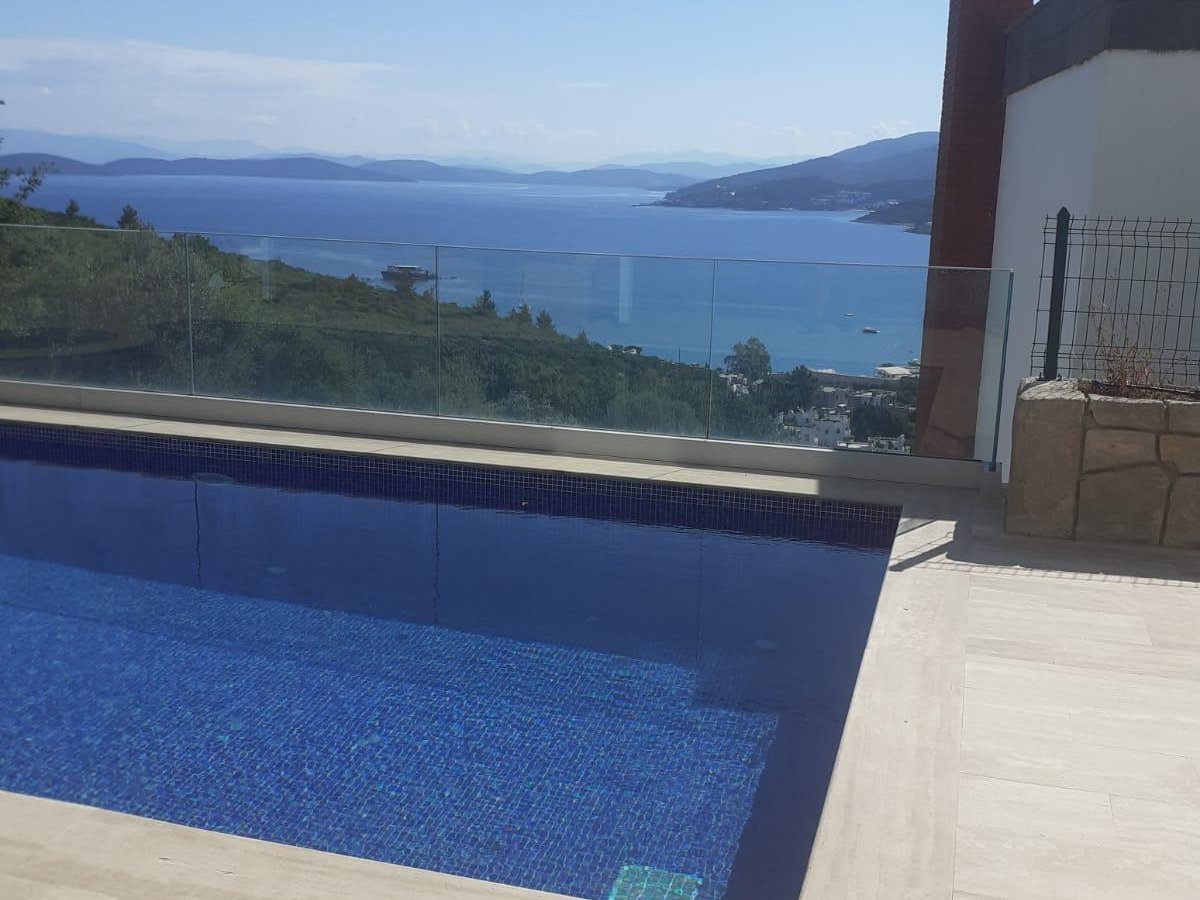 Villa with Private Pool with Stunning Sea View in Torba