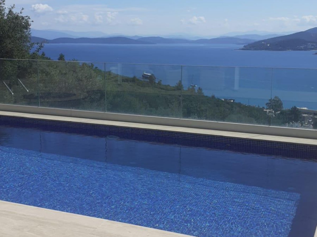 Villa with Private Pool with Stunning Sea View in Torba